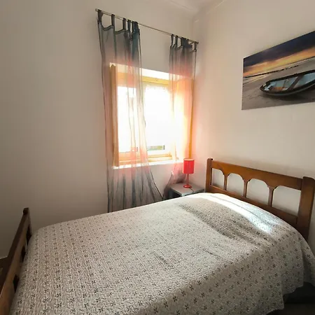 Casa Familia Agostinho - Vakantiehuis Ericeira